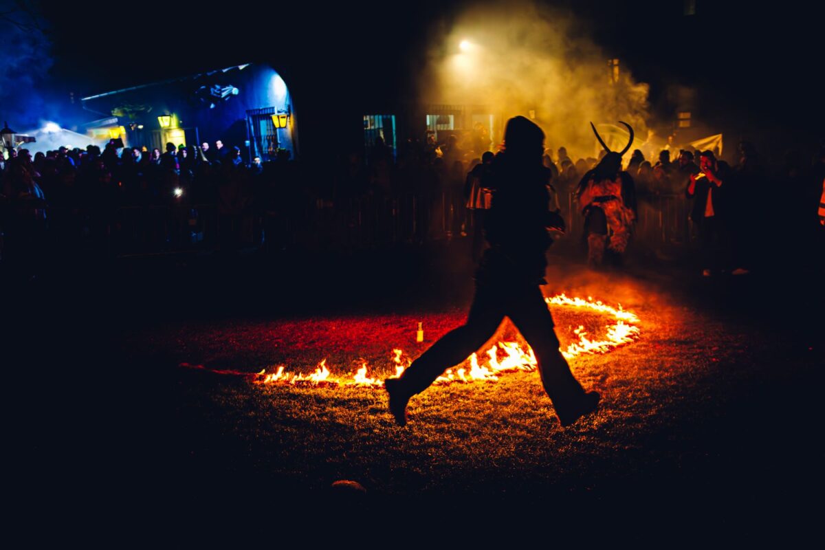 règle cercle feu cadre sécurité modération