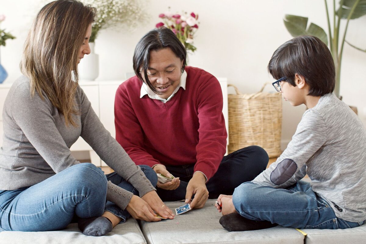 jeu familles guide tour formuler demande